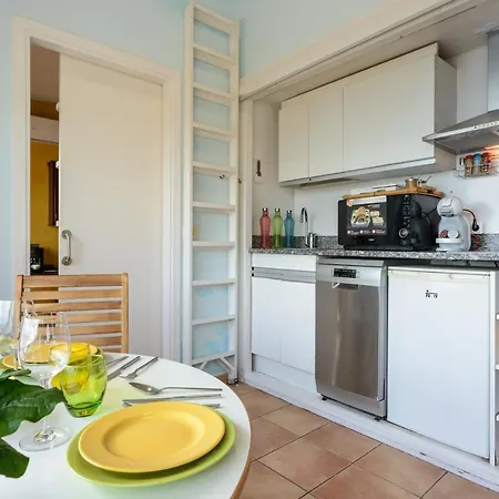 アパート Capsasalbegur74 Terraza Sobre Mar, Piscina Del Mar ベグール